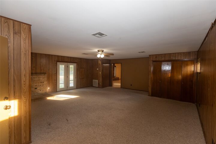 Property Photo:  730 S 9th Street  OK 74501 