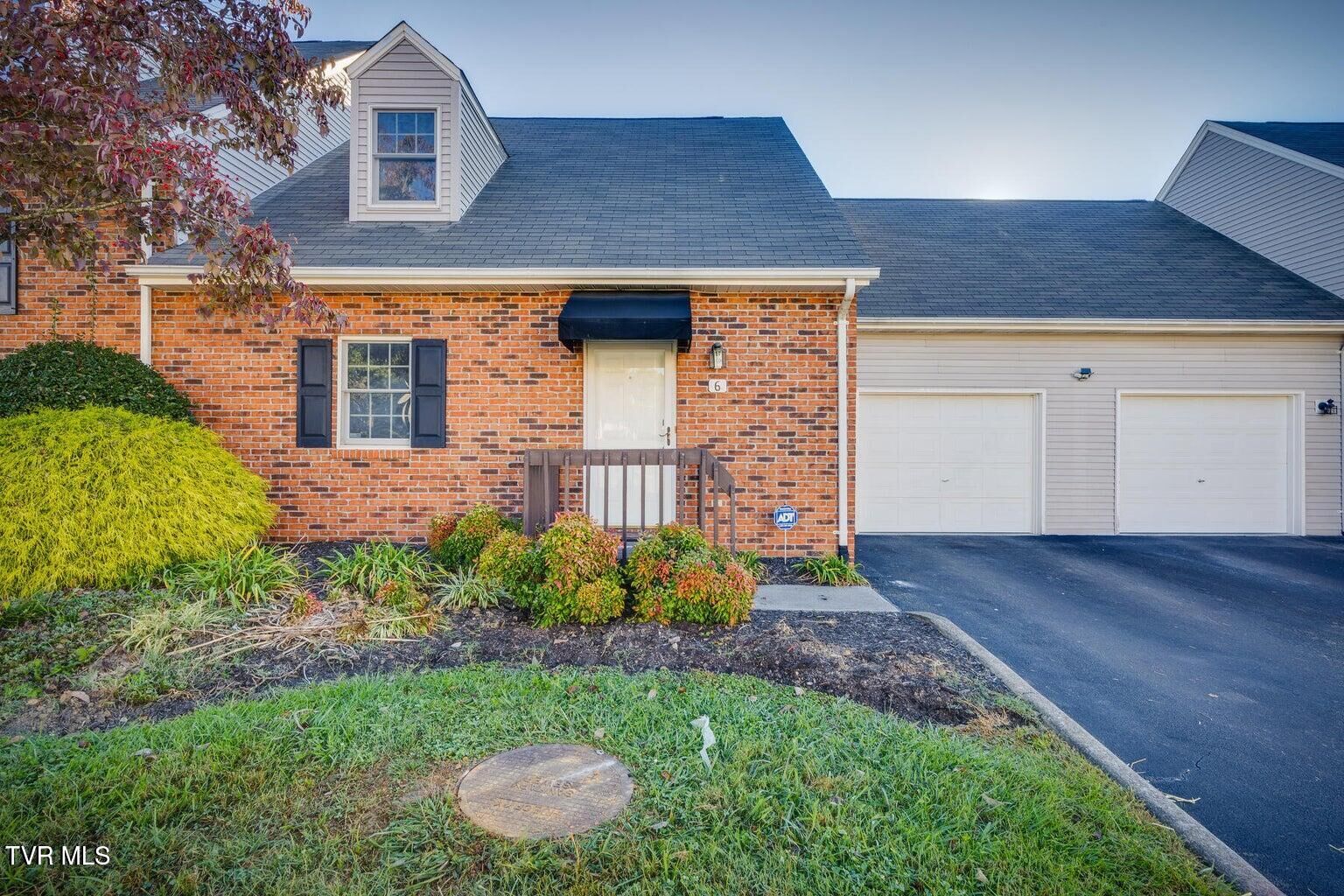 Property Photo:  2700 Indian Ridge Road Apt 6  TN 37604 
