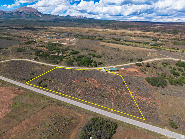 Property Photo: 42 E Spring Draw Dr 12 UT 84530