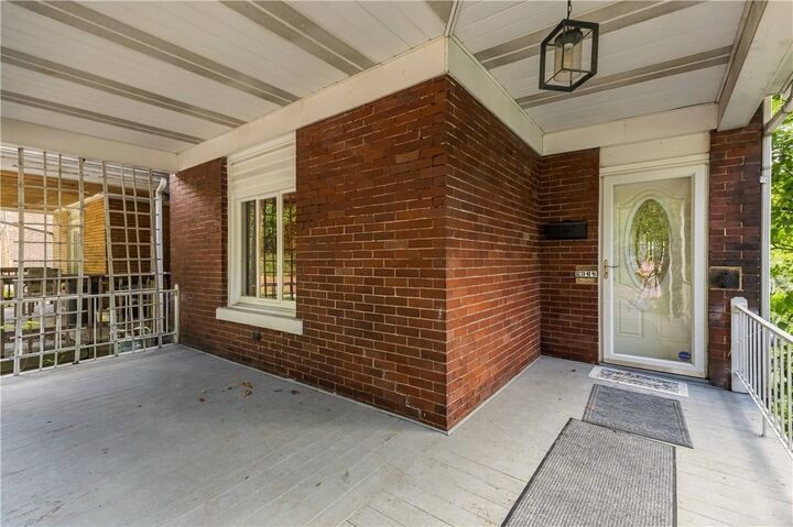 Property Photo: 2368 Buena Vista St PA 15218