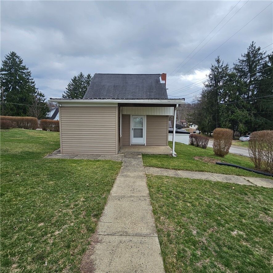 Property Photo:  2416 26th Street  PA 15010 