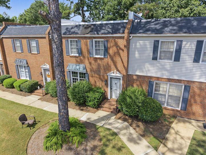 Property Photo: 468 Kingswood Court GA 31707