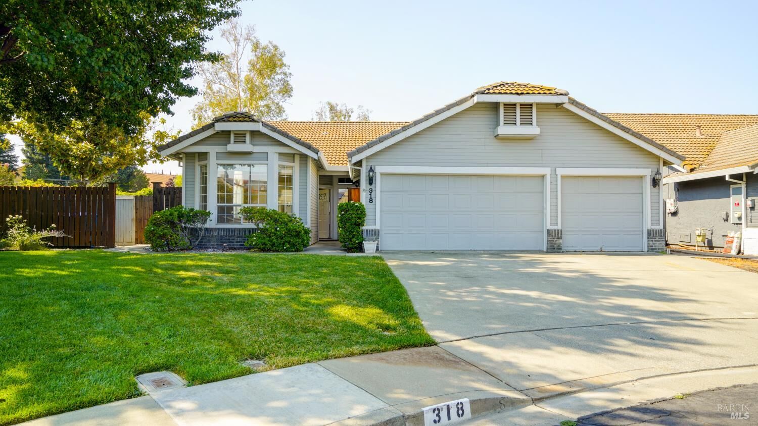 Property Photo: 318 Drydock Court CA 95688