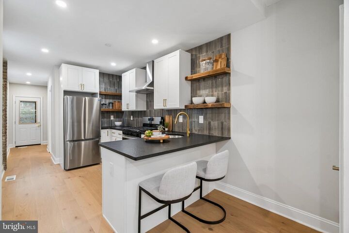 Property Photo:  133 W Norris Street  PA 19122 