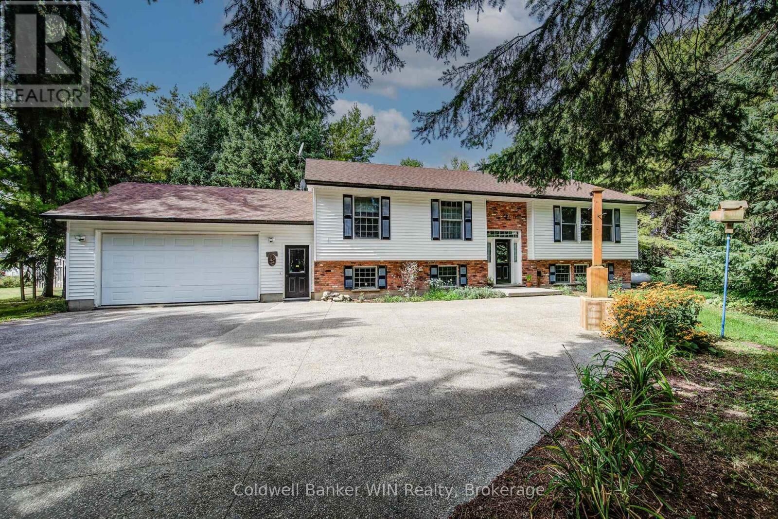 Property Photo: 7356 Sideroad 12 ON N0G 2K0