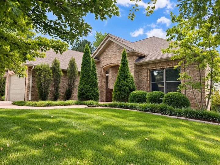 Property Photo: 5407 Thornbrook Pky MO 65203
