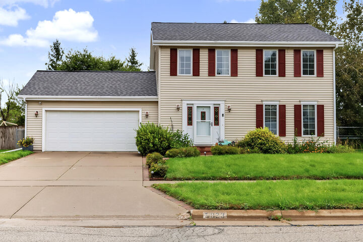 Property Photo:  5023 Kansas Drive  IA 50014 
