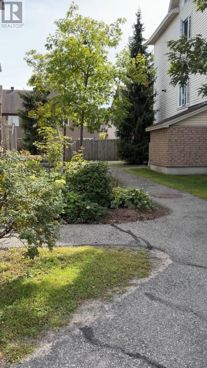Property Photo:  767 Cedar Creek Drive L  ON K1T 0B3 