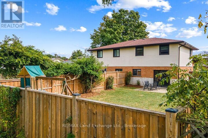 Property Photo: 302 Bricker Street ON N0H 2C1