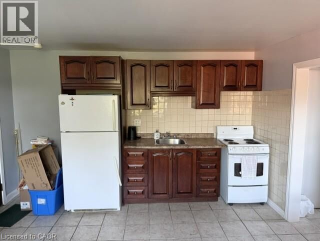 Property Photo:  1759 King Street East 32  ON L8K 1V6 