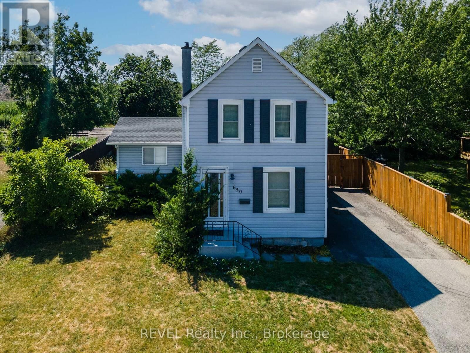 Property Photo: 650 Deere Street ON L3B 2L8