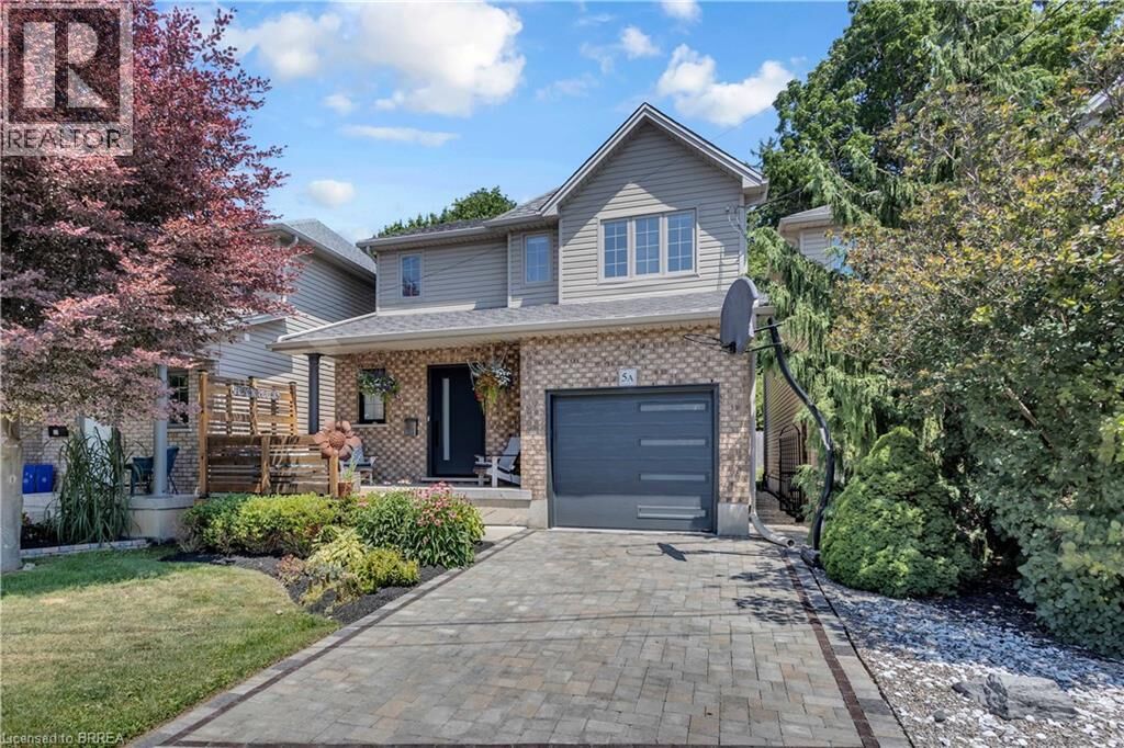 Property Photo:  5 Grand River Avenue  ON N3T 4Z3 