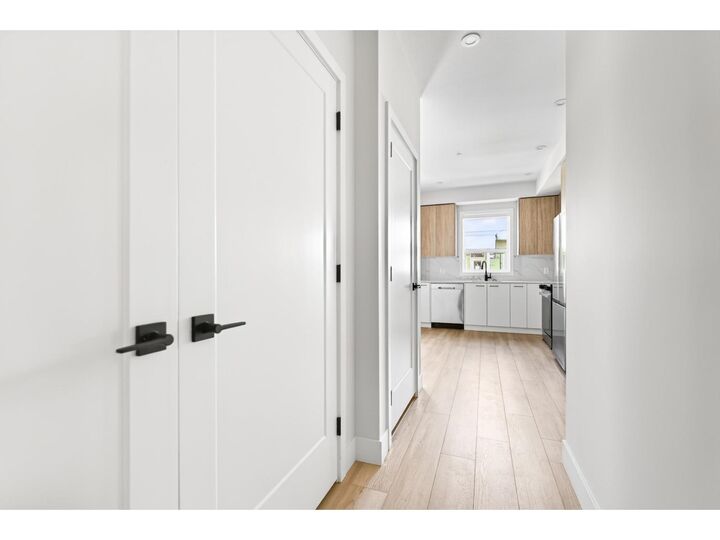 Property Photo:  33538 Cottage Lane 601  BC V2S 6B8 