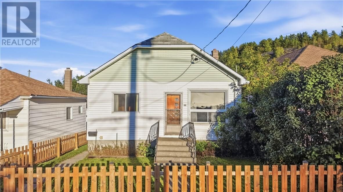Property Photo:  380 Melvin Avenue  ON P3C 4X3 