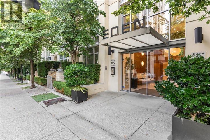 Property Photo: 1225 Richards Street 2303 BC V6B 1E6
