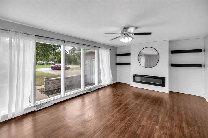 Property Photo: 840 East Drive IL 62549