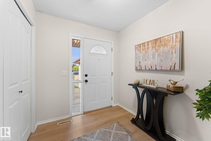 Property Photo:  9806 179 Avenue NW  AB T5X 6A6 
