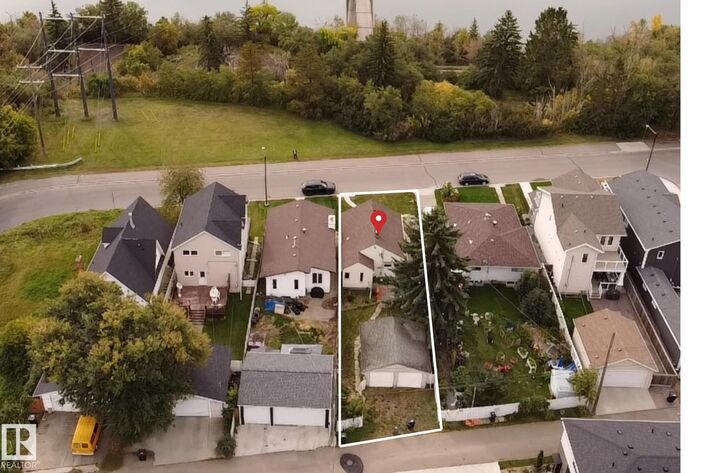 Property Photo:  5014 Ada Boulevard NW  AB T5W 4N2 