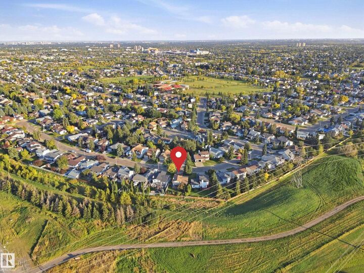 Property Photo:  9936 190 Street NW  AB T5T 3X3 