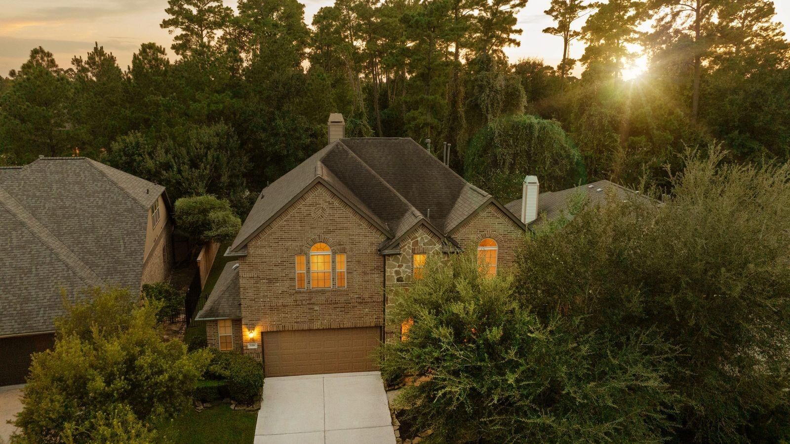 Property Photo:  126 Hearthshire Circle  TX 77354 