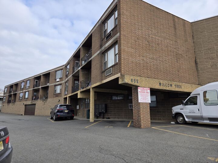 Property Photo:  685 Prospect Ave 14A  NJ 07022 