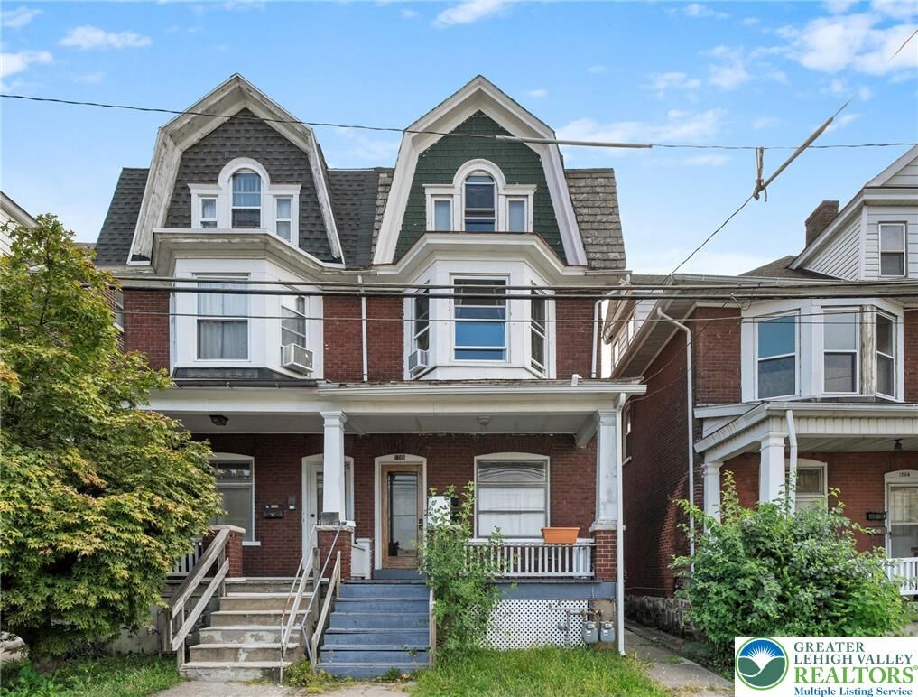 Property Photo: 1206 Linden Street 1 PA 18018