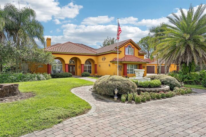 Property Photo: 32736 Wolfs Trail FL 32776