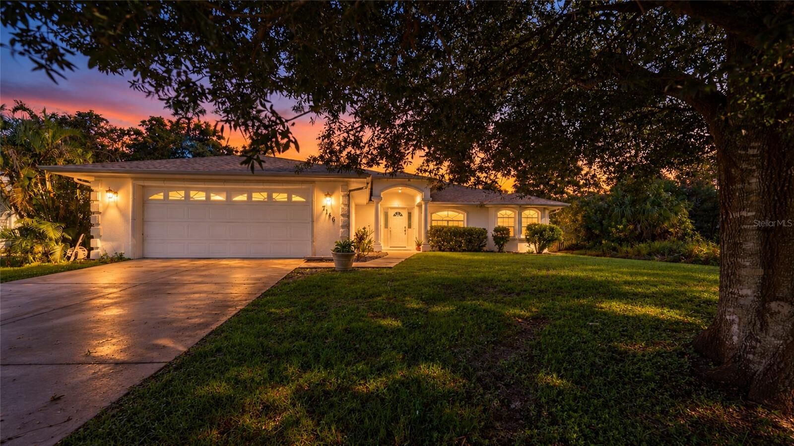 Property Photo:  7146 Sablon Road  FL 34291 