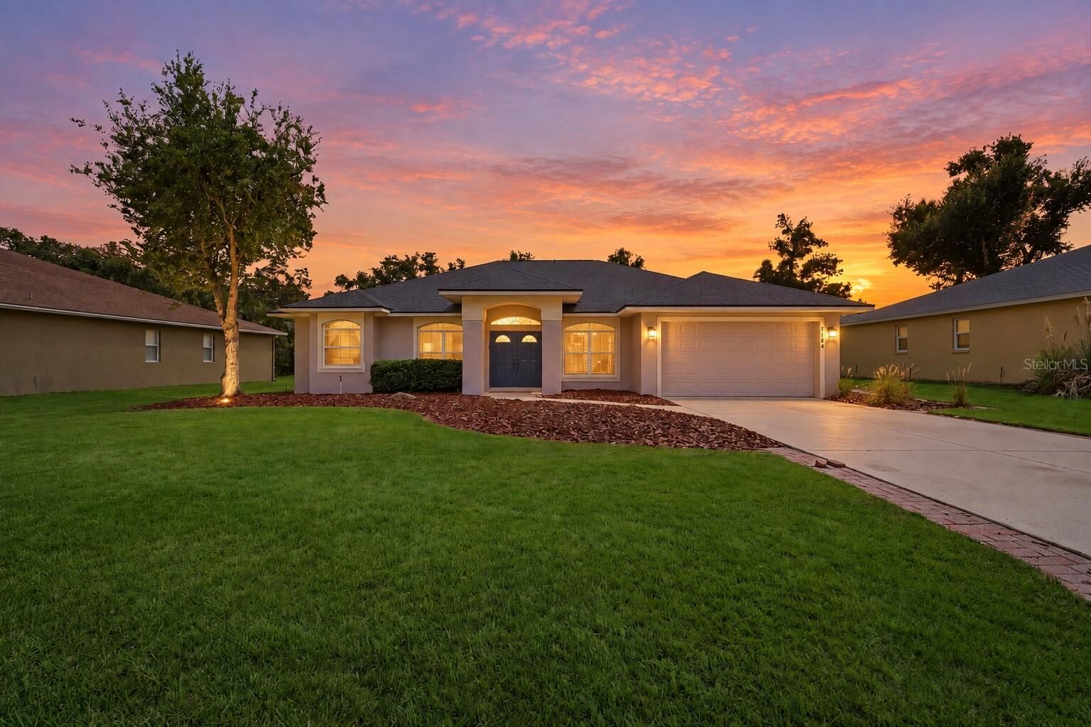 Property Photo:  3104 River Woods Drive  FL 34219 