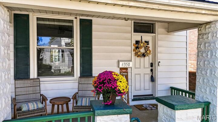 Property Photo:  4350 Neosho Street  MO 63116 