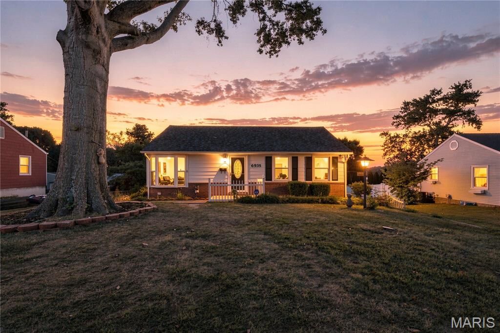 Property Photo:  6935 Greenholly Drive  MO 63123 