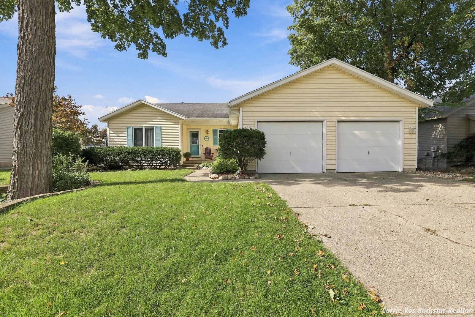 Property Photo:  1515 Caprice Drive  MI 49428 
