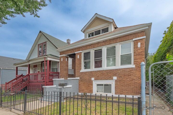 Property Photo:  7241 S Carpenter Street  IL 60621 
