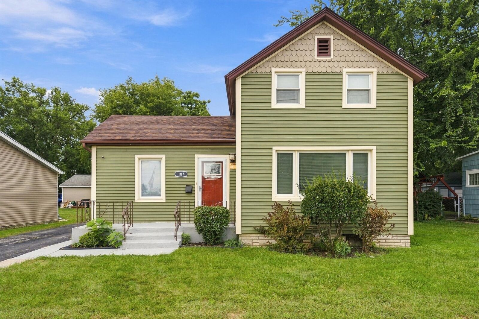 Property Photo:  104 N Kinzie Street  IL 60476 