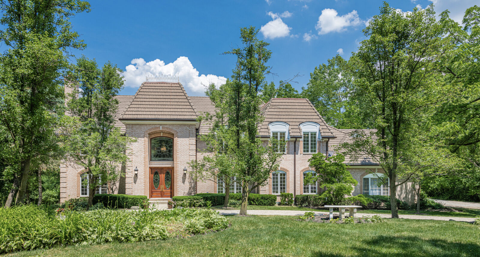 Property Photo: 3213 Westover Lane IL 60047