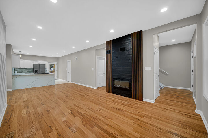 Property Photo:  656 Freeland Avenue  IL 60409 
