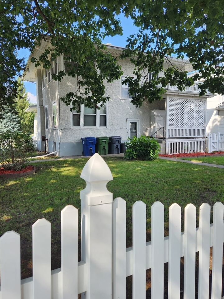Property Photo: 757 4th Avenue IA 52732
