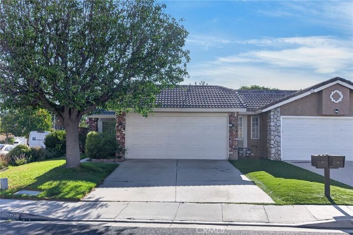 Property Photo: 8433 E Saratoga CA 92808