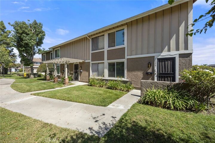 Property Photo:  11239 Dover Way  CA 90680 