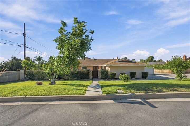 Property Photo:  1270 W 25th Street  CA 91784 
