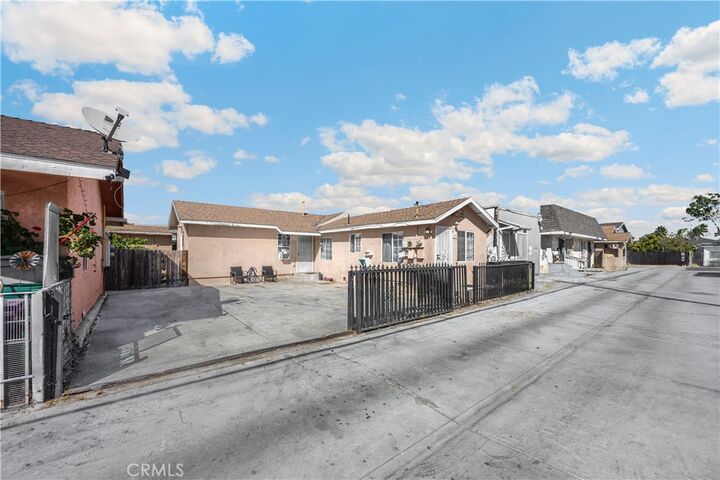 Property Photo: 2031 E Spaulding Way CA 90804