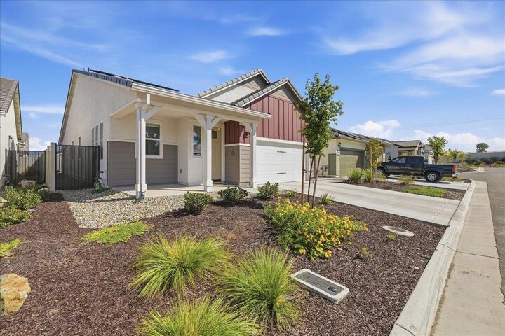 Property Photo:  889 Lucent Street  CA 95762 