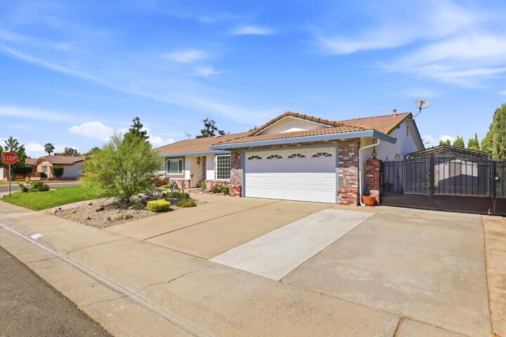 Property Photo:  749 Avondale Court  CA 95632 
