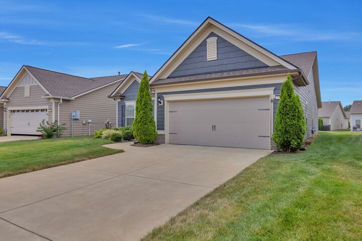 Property Photo:  2308 Lawrence Rdg  TN 37174 