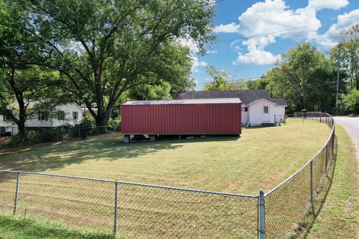 Property Photo:  124 Parker Dr NE  TN 37323 