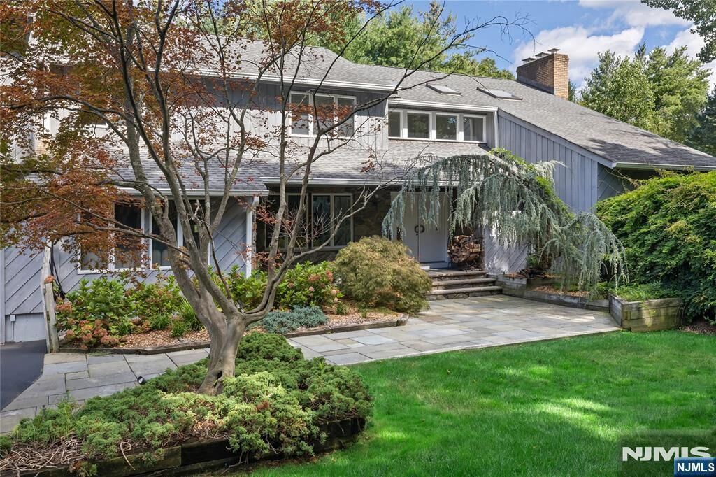 Property Photo:  22 Angela Court  NJ 07677 