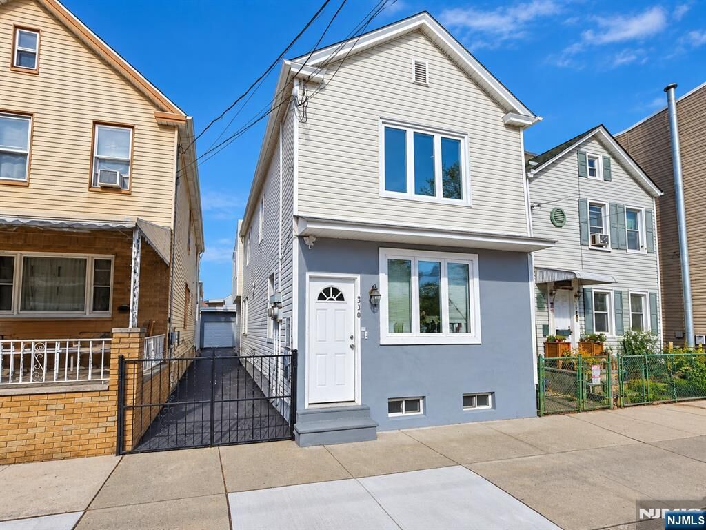 Property Photo:  328 John Street 2nd, Door 33  NJ 07029 