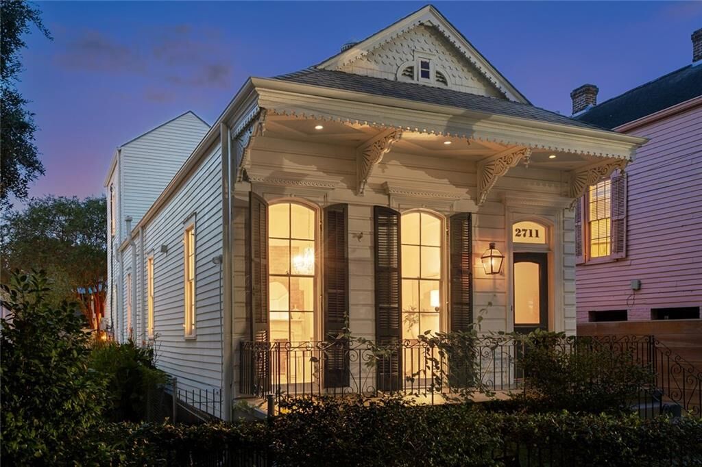 Property Photo: 2711 Ursulines Avenue LA 70119