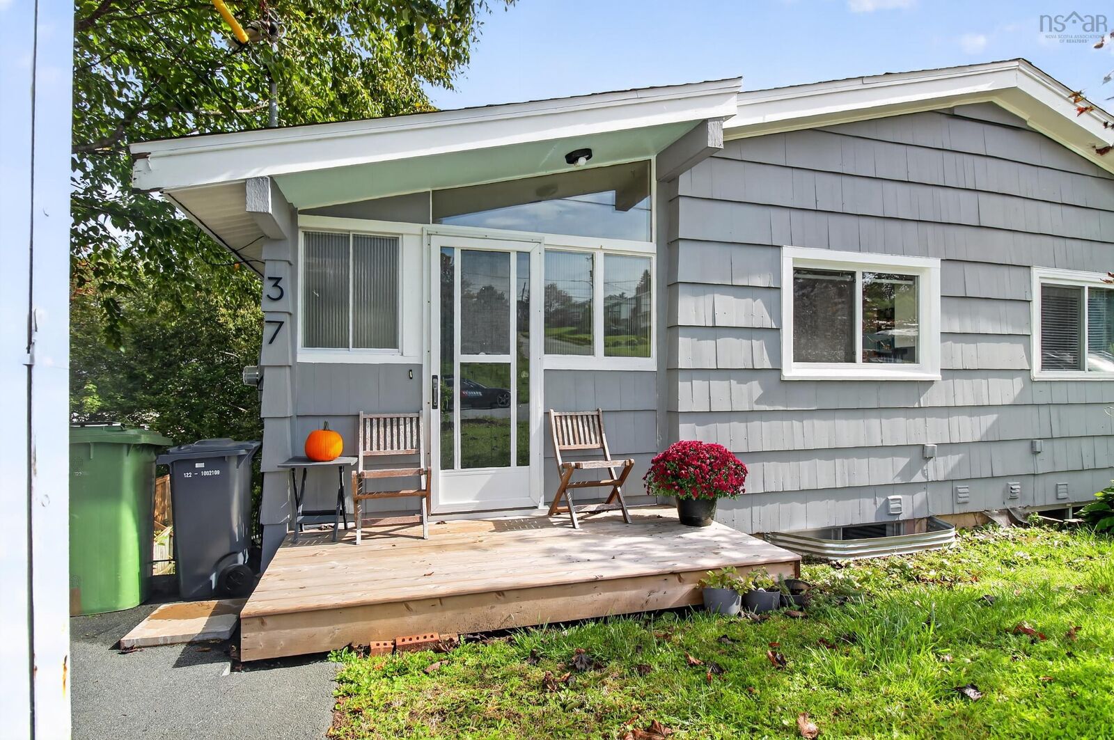Property Photo:  37 Clearview Street  NS B3R 1N7 