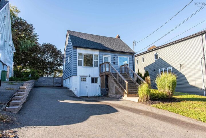 Property Photo:  15 Central Avenue  NS B3N 2H2 
